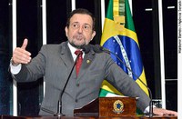 Walter Pinheiro defende acesso a serviços bancários pelo celular em cidades do interior