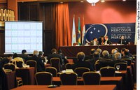 Representantes brasileiros e uruguaios discutem mudanças no Regimento do Parlasul