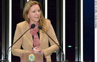 Vanessa Grazziotin pede atenção a impasse entre funcionários e direção do Banco da Amazônia