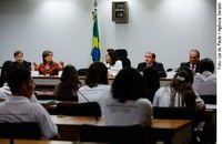 Jovens senadores concluem mandato