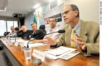 Pesquisa mostra que aspecto político dominou notícias sobre Código Florestal na Câmara