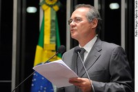 Renan Calheiros saúda Zumbi e defende cotas para negros