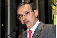 Eduardo Amorim aponta soluções para o SUS