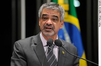 Humberto Costa: Brasil está pronto para atravessar crise