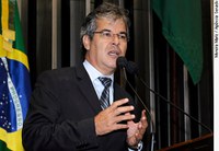 Jorge Viana agradece elogios que recebeu pela relatoria do Código Florestal