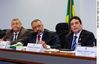 Paim pede mobilização da sociedade para aprovar fim do fator previdenciário e 'desaposentadoria'
