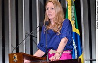 Vanessa Grazziotin:  atendimento hospitalar  no Brasil tem muitas falhas