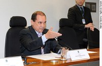 Vicentinho Alves defende novo marco regulatório para aviação civil
