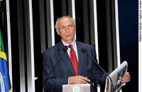 Eduardo Suplicy pede atenção do novo ministro para pesca artesanal no litoral paulista