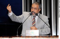 Paulo Paim destaca audiência da CDH e presta homenagem às mulheres