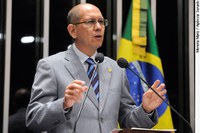 Anibal Diniz antecipa homenagem às mulheres