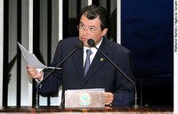 Eduardo Braga  pede providências do MP para melhorar distribuição de água no Amazonas