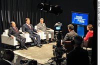 Senadores do DF criticam ocupação irregular e pedem investimento no Entorno