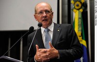 Paulo Bauer quer que todos os benefícios governamentais sejam pagos preferencialmente às mulheres