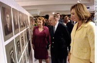 Sarney inaugura exposição na biblioteca do Senado