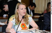 Vai à Câmara projeto que reduz prazo de carência para aposentadoria de donas de casa