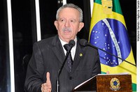 Benedito de Lira enaltece programa do governo que prevê melhorias nas áreas urbanas
