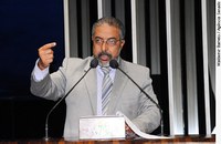 Paulo Paim relata debate com bancos sobre programas de inclusão