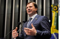 Acir Gurgacz pede que governo federal dê atenção a Rondônia 