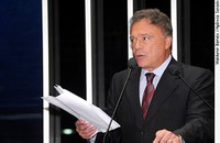 Alvaro Dias destaca campanha da CNBB em favor da saúde