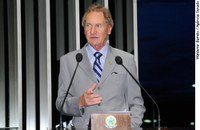 Casildo Maldaner lamenta por Brasil não atrair turistas estrangeiros 