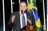 Mozarildo lamenta situação de ‘desgoverno’ de Roraima