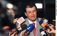Eduardo Braga espera que PR reavalie posição de deixar base de apoio do governo