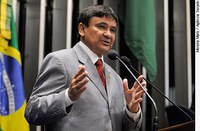 Wellington Dias destaca uso de ensino a distância na reinserção de dependentes químicos