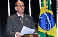 Anibal Diniz destaca projeto para construção de moradias no Acre