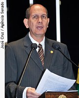 Anibal Diniz faz apelo por retomada das transmissões da Rádio Senado ondas curtas