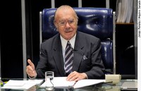 Sarney institui comissão para estudar pacto federativo