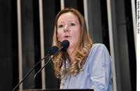 Vanessa Grazziotin pede união pelo fim das desigualdades regionais