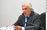 Criação de comissão para estudar pacto federativo recebe críticas de senadores