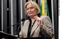 Ana Amélia defende produtores de fumo do Sul do país