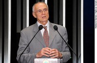 Suplicy quer Leonardo Boff em ciclo de debates sobre a Rio+20