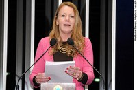 Vanessa Grazziotin registra comemorações do Dia Mundial da Água e do Dia Mundial da Floresta