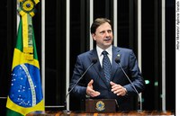 Gurgacz discorda da previsão do Executivo de queda na arrecadação