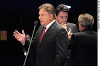 Alvaro Dias cobra cópia do inquérito sobre Operação Monte Carlo 