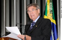 Cyro Miranda critica projeto que regulamenta incentivos fiscais para produtos importados
