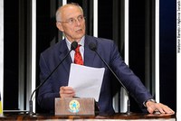 Suplicy destaca texto de especialista em segurança econômica a favor do Brasil