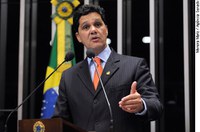 Ricardo Ferraço critica proposta de ICMS único para importados