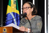 Lídice da Mata registra aniversário de Salvador e denuncia caos financeiro no município
