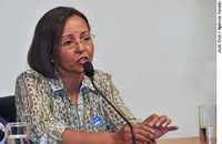 Mãe protesta contra repatriamento da filha para Alemanha