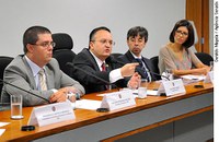 Debatedores apontam dificuldades na nova vida de testemunhas sob proteção