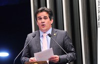 Corte nas tarifas de energia recebe aplauso  de Ciro Nogueira