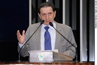 Mozarildo comemora diminuição da mortalidade infantil no país