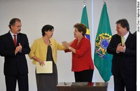 Presidente Dilma sanciona MP do Brasil Carinhoso