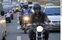 Revista 'Em Discussão!' vai tratar de segurança no trânsito para motociclistas 