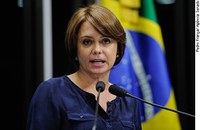 Ângela Portela pede ações contra tráfico de pessoas em Roraima