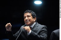 Magno Malta diz que recomeçará coleta de assinaturas para CPI dos planos de saúde